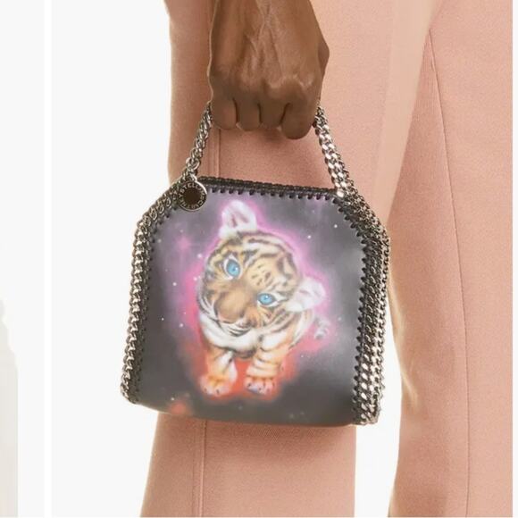 Stella McCartney Small Falabella Tiger Print Faux
Leather Tote mini - Picture 2 of 10